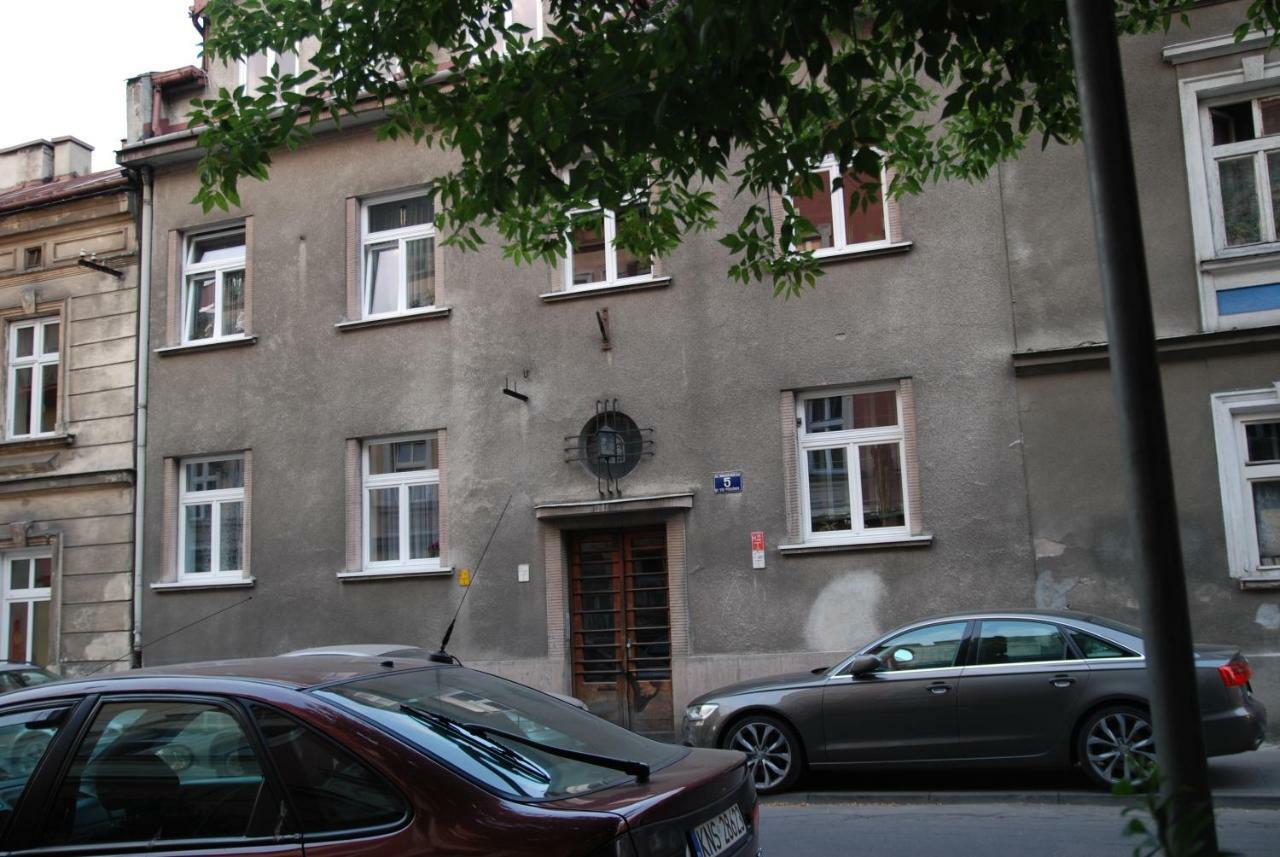 Excellent With Balcony *