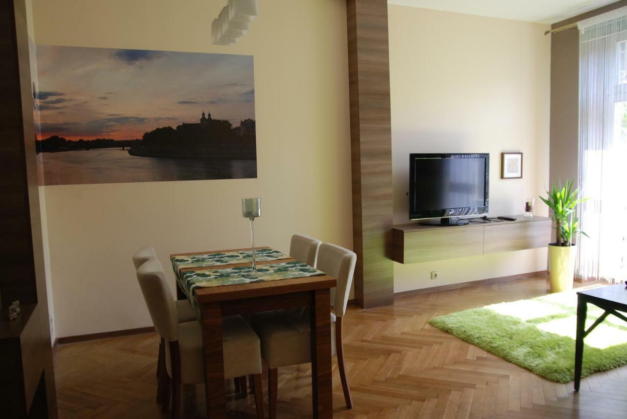 Excellent With Balcony